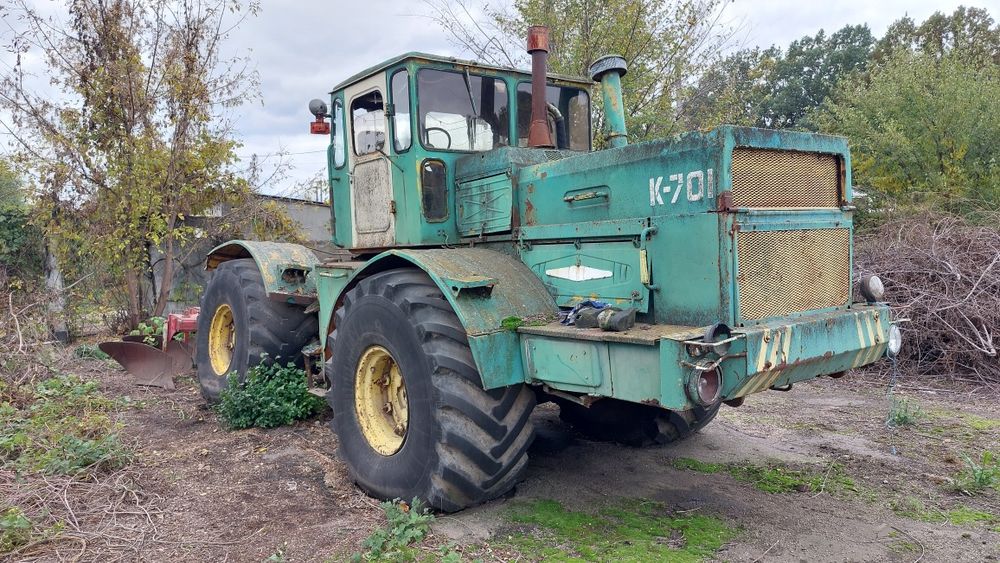 Трактор К-701 , робочий , Кіровець