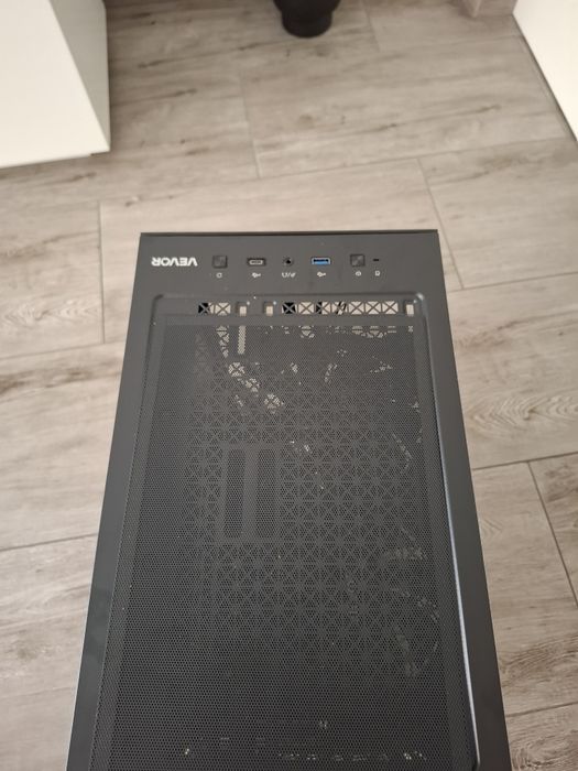 VEVOR Mid-Tower PC – Styl i Funkcjonalność w Jednym