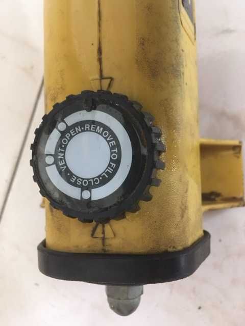 Bomba Hidráulica Manual Enerpac P392 e Acessórios