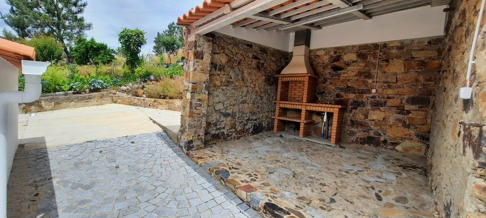 Moradia Nova mobilada para arrendamento temporário!