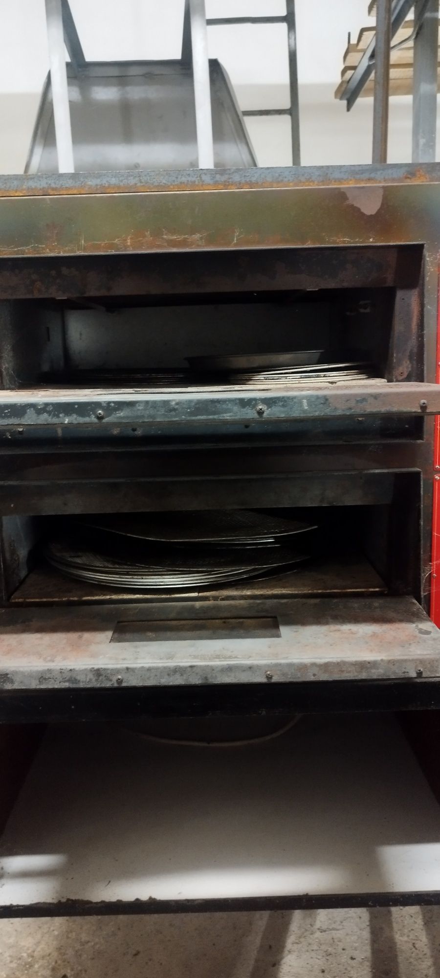 Piec do pizzy   zapiekanek 2 komorowy z podstawą.