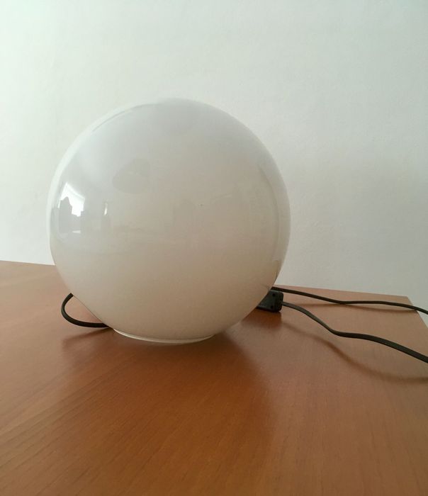 Candeeiro de mesa globo em vidro