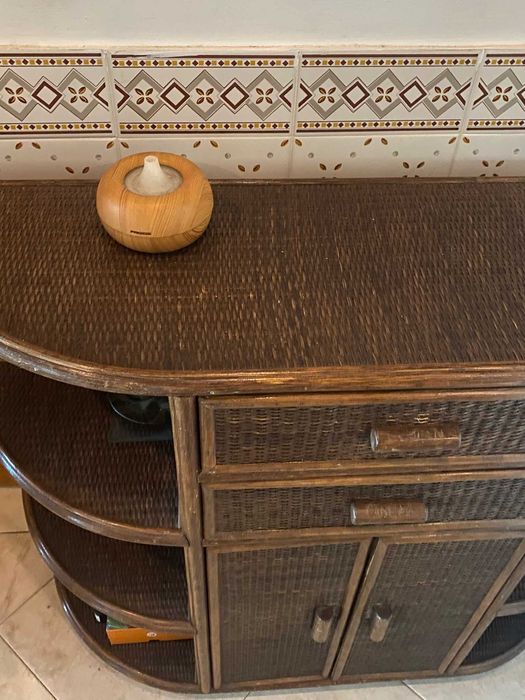 Aparador de vime para venda