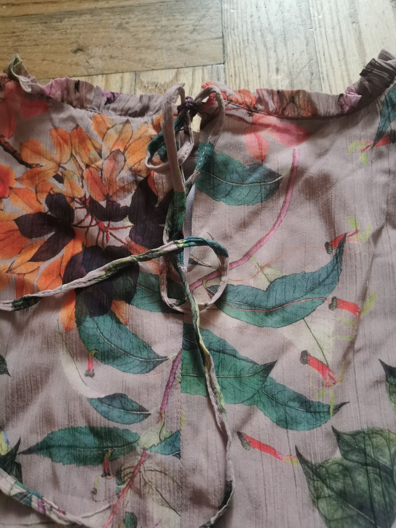 Sukienka w kwiaty idealna na wiosnę 100% wiskoza Cotton Club r. S
N