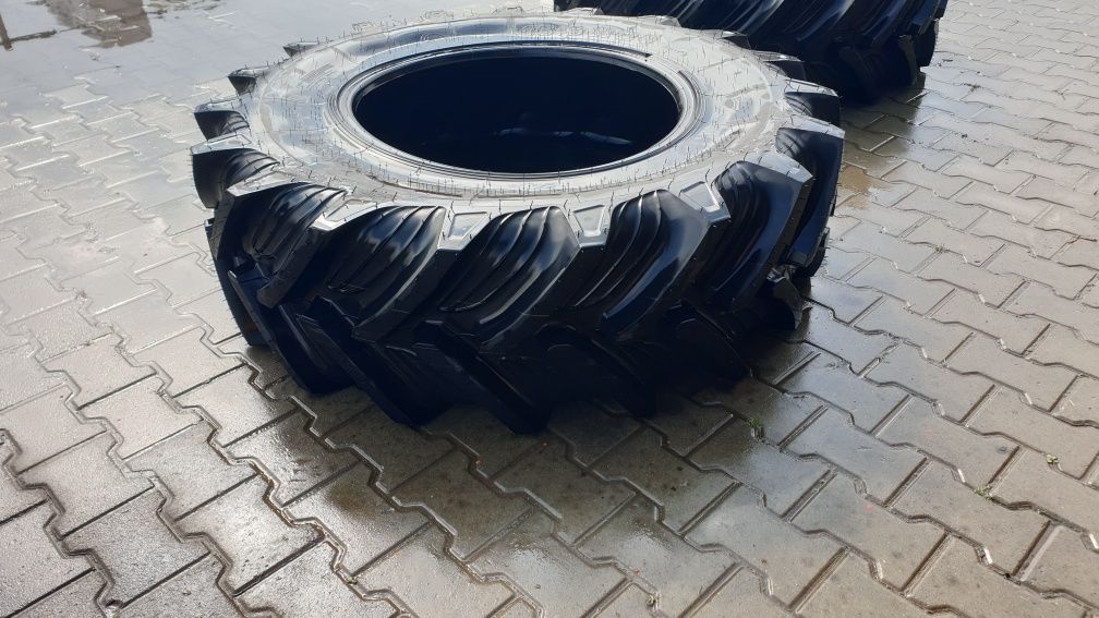 Opona rolnicza Taurus Point 8 16.9 r 28 kpl.2 sztuki