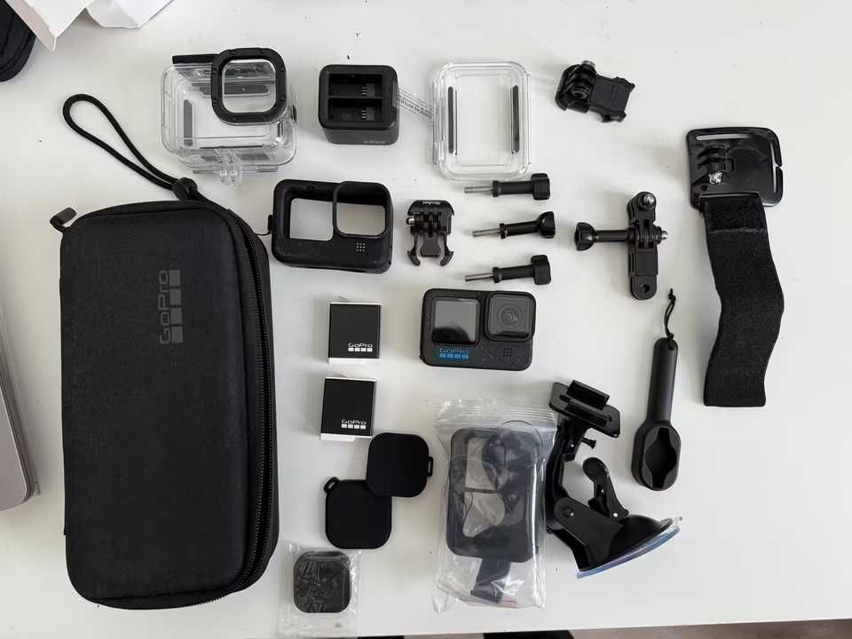 Kamerka GoPro Hero 12 Black w sporym zestawie