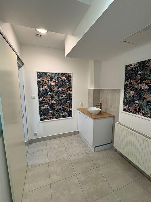 Gabinet w salonie na wynajem stylizacja paznokci