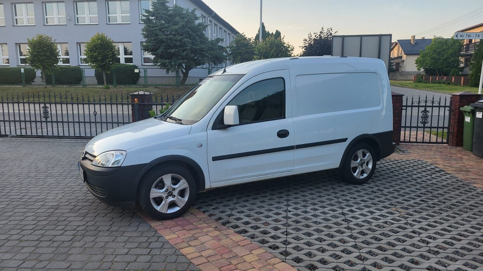Opel Combo 1.3 cdti przebieg 143tys.km.2011r.z Niemiec.