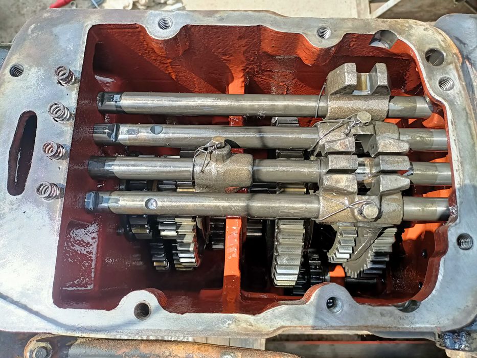 skrzynia most zwolnice mf massey ferguson 255 ,3512 ursus 2812 części