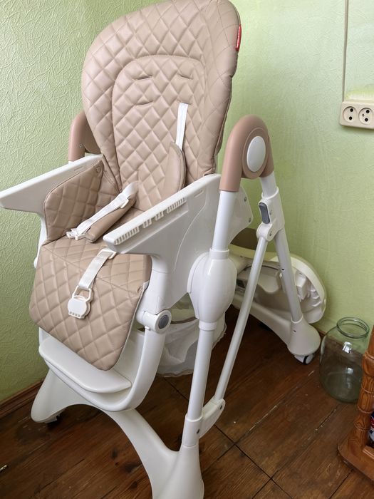Продам стільчик для годування Carello