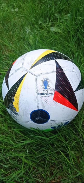 Adidas piłka nożna