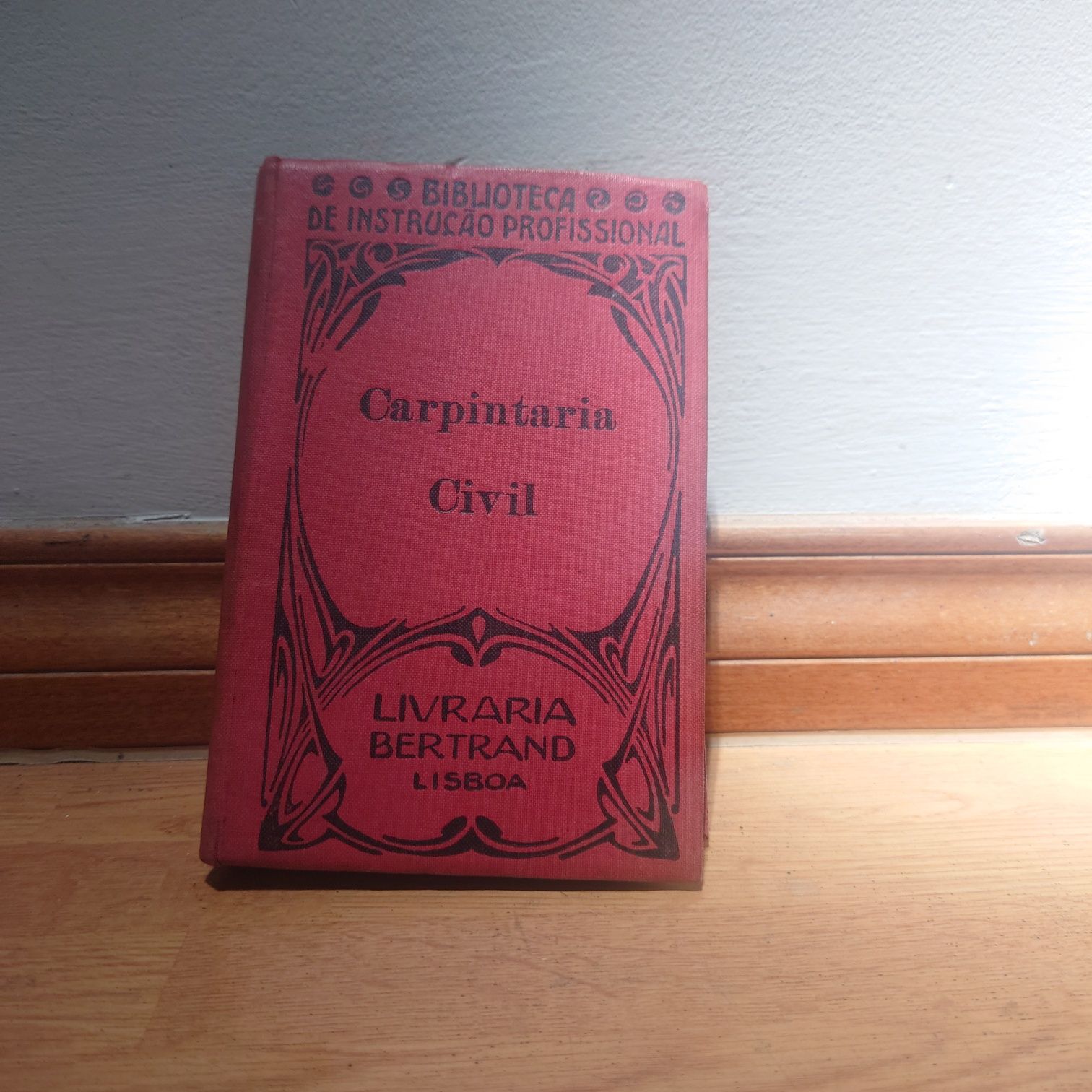 Manual de Carpintaria civil bertrand