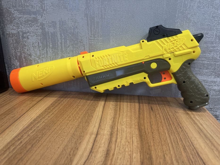 Пістолет nerf fortnite