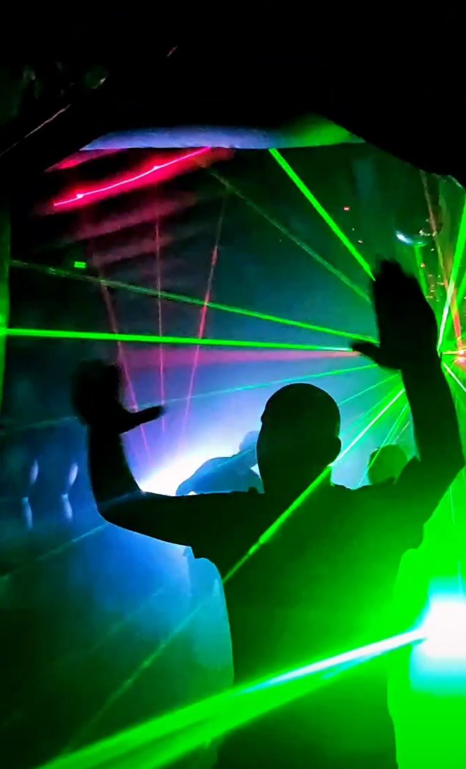 Namiot imprezowy dmuchany czarny z laserami, głośnikami, dymem