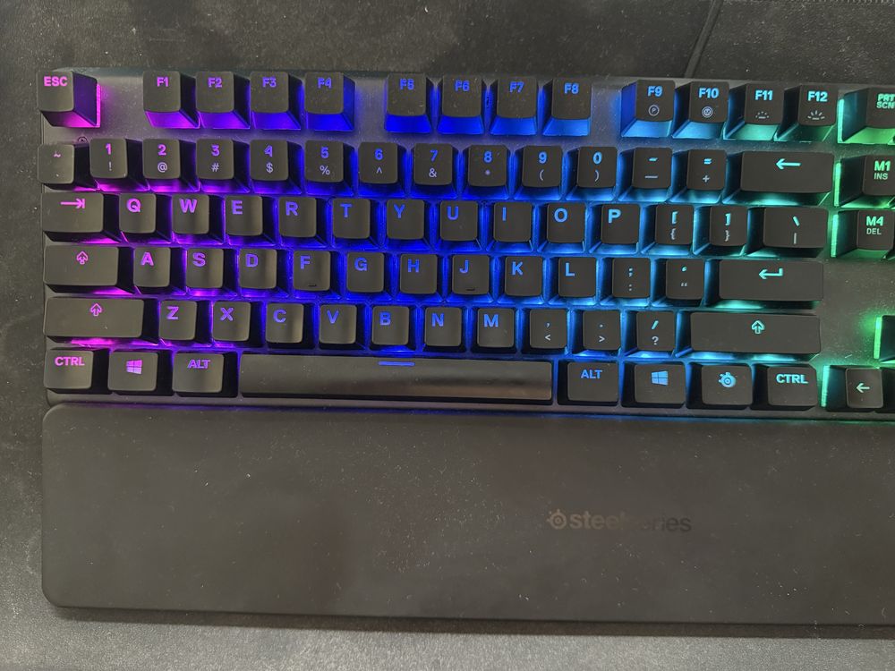 Steelseries Apex 5 klawiatura