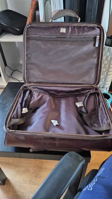 Skórzana torba biznes na kółkach pilotka, aktówka, laptop, dokumenty