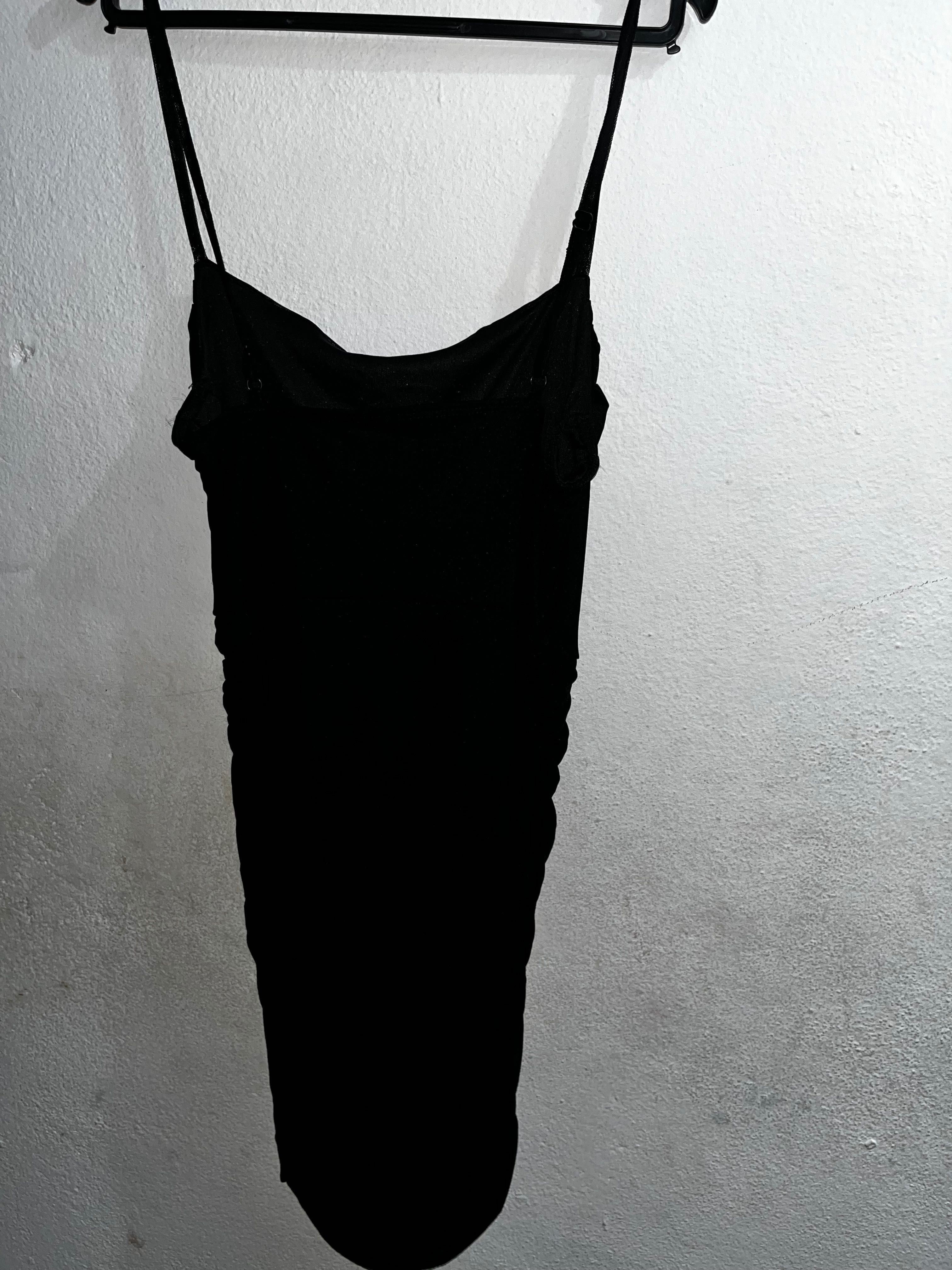 Vestido preto curto