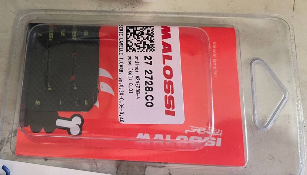 Продам карбон лепестки malossi