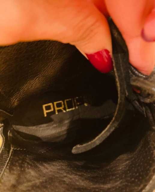 Botins pretos camurça marca Prof