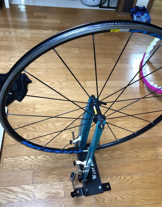 Stand para desempenar rodas bicicleta (novo)