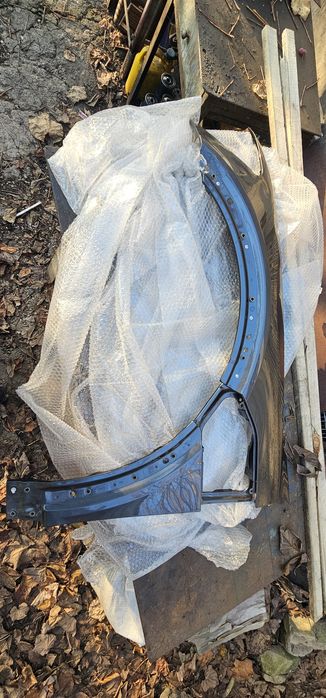 Audi e-tron переднее левое крыло