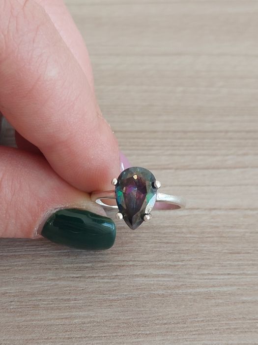 Pierścionek ze srebra z topazem