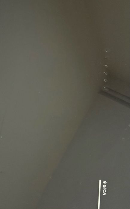 Продається італійська витяжка Elica LESSENZA BL/A/90