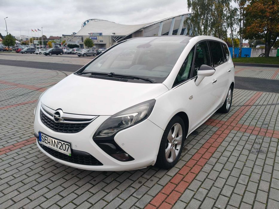 Opel Zafira C Tourer Cosmo, 1.4 Turbo 140KM, 7 foteli, panorama, NAVI