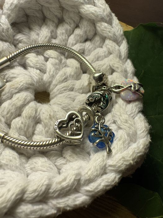 Bransoletka Pandora charmsy i zawieszki