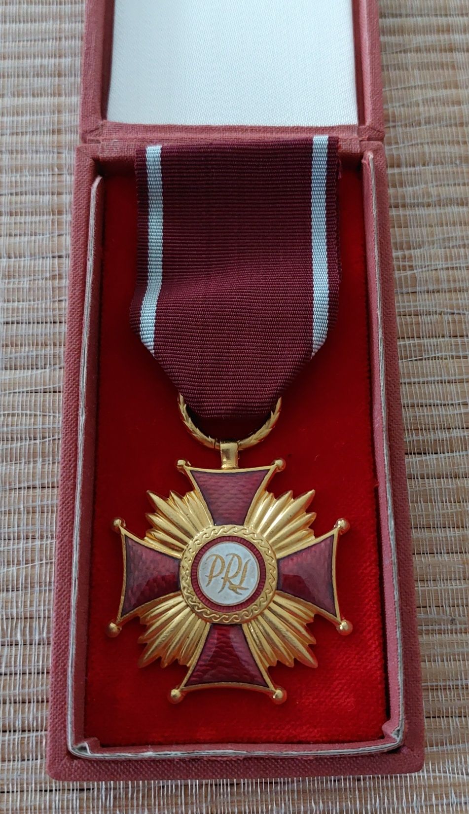 Złoty Krzyż Zasługi PRL z legitymacją + etui