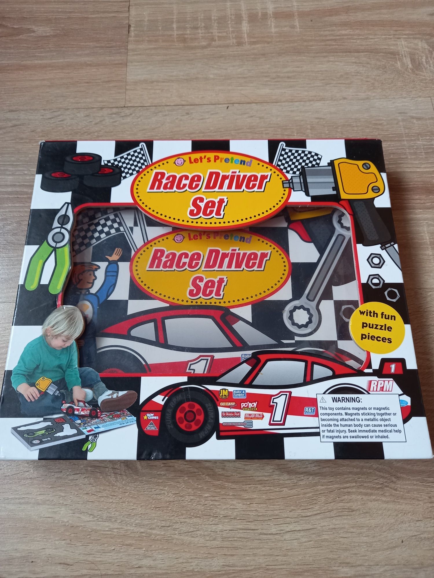 Ksiazka z puzzlami race driver set  wyścigi samochodowe
