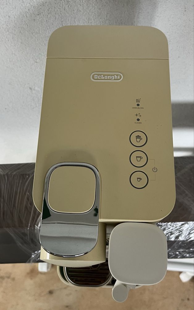 Maquina Nespresso Latissima Branca