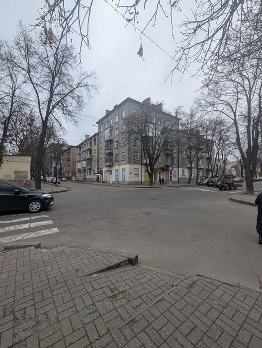 Приміщення на Петропавлівській