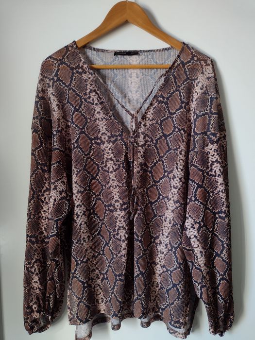 Blusa / Túnica Cobra Pull & Bear