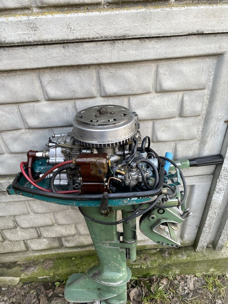 Лодочный мотор Ветерок 12