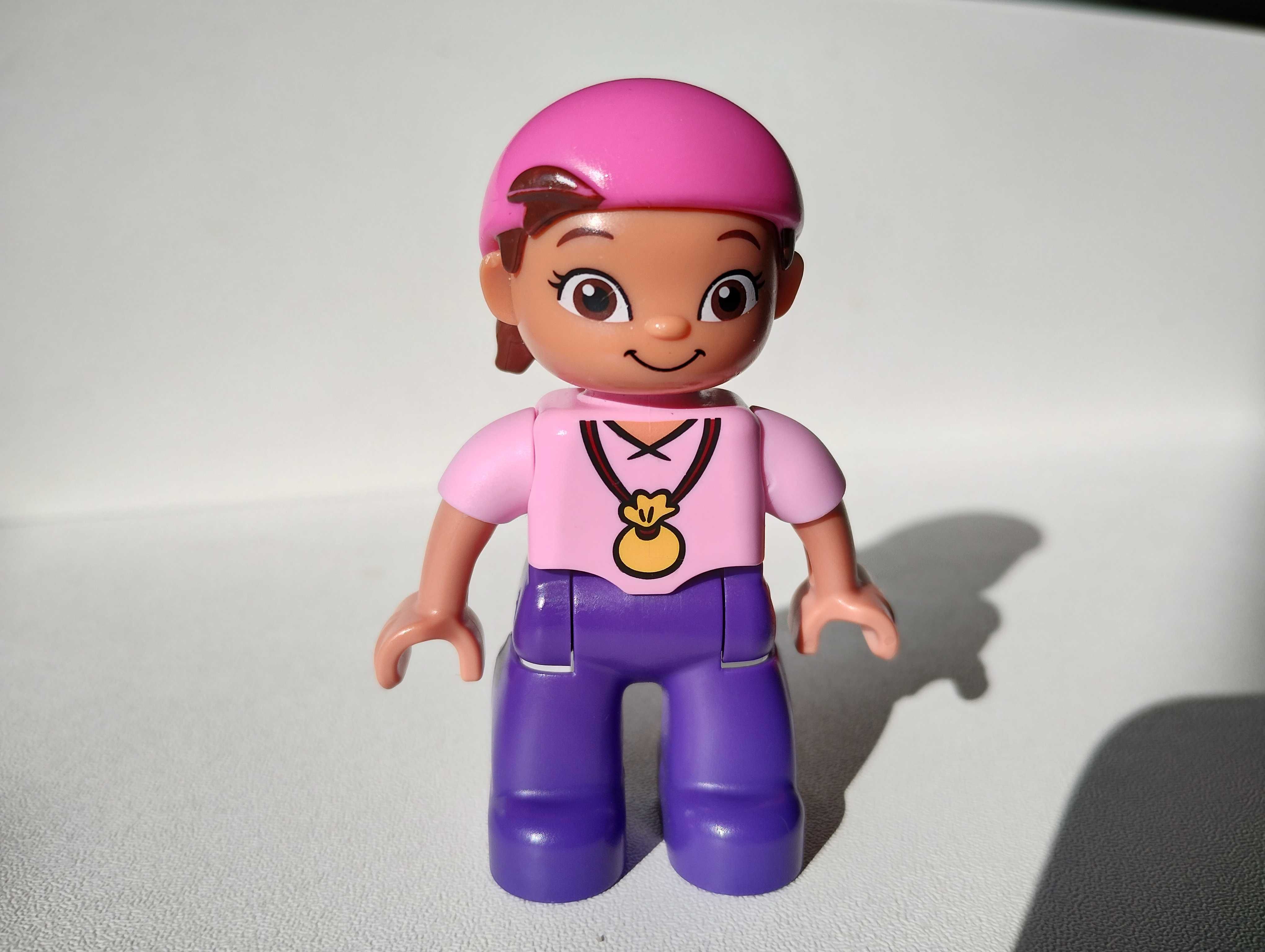 LEGO Duplo Jake i piraci z Nibylandii piratka Iza Izzy