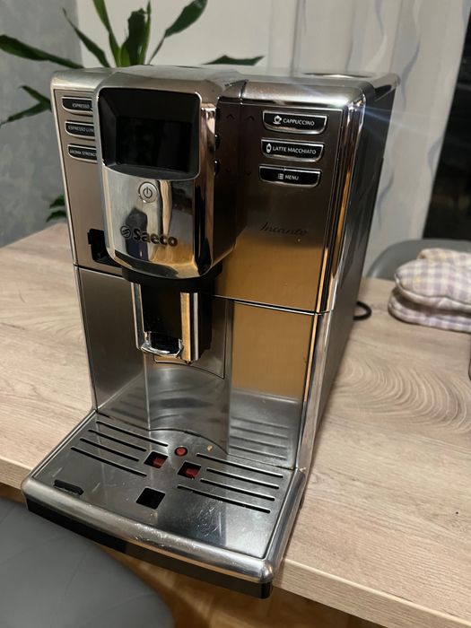 Ekspres Saeco Incanto HD8917/09 robi słabą kawę