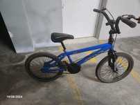 Bicicleta BMX azul