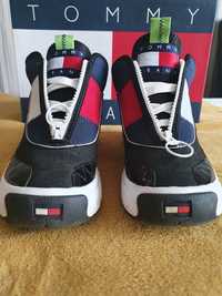 Buty Tommy Hilfiger. Rozmiar 37.