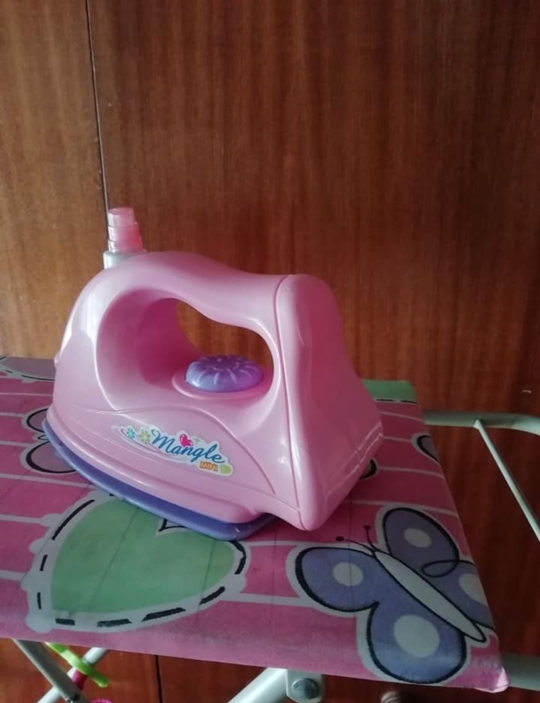 Tábua e ferro de passar de brincar