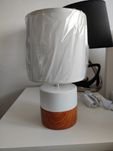 Lampka nocna z abażurem