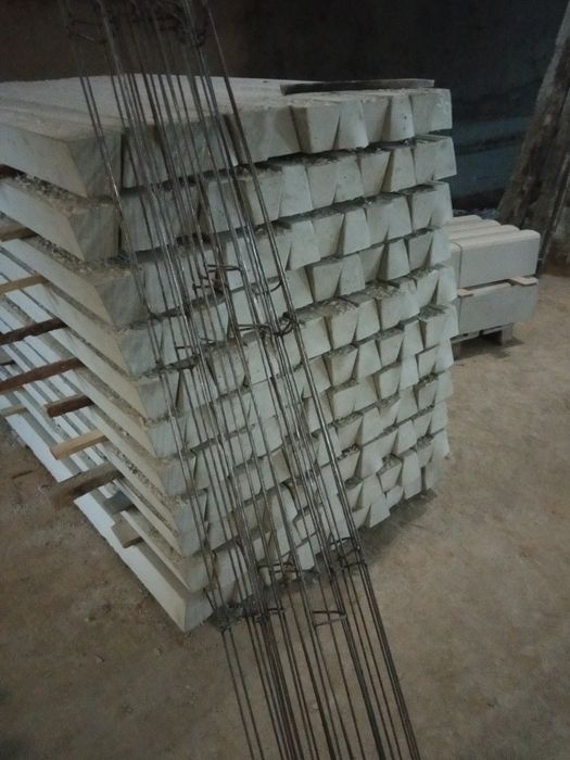 Стовпчики бетонні (столбики бетонные)сітка рябиця
