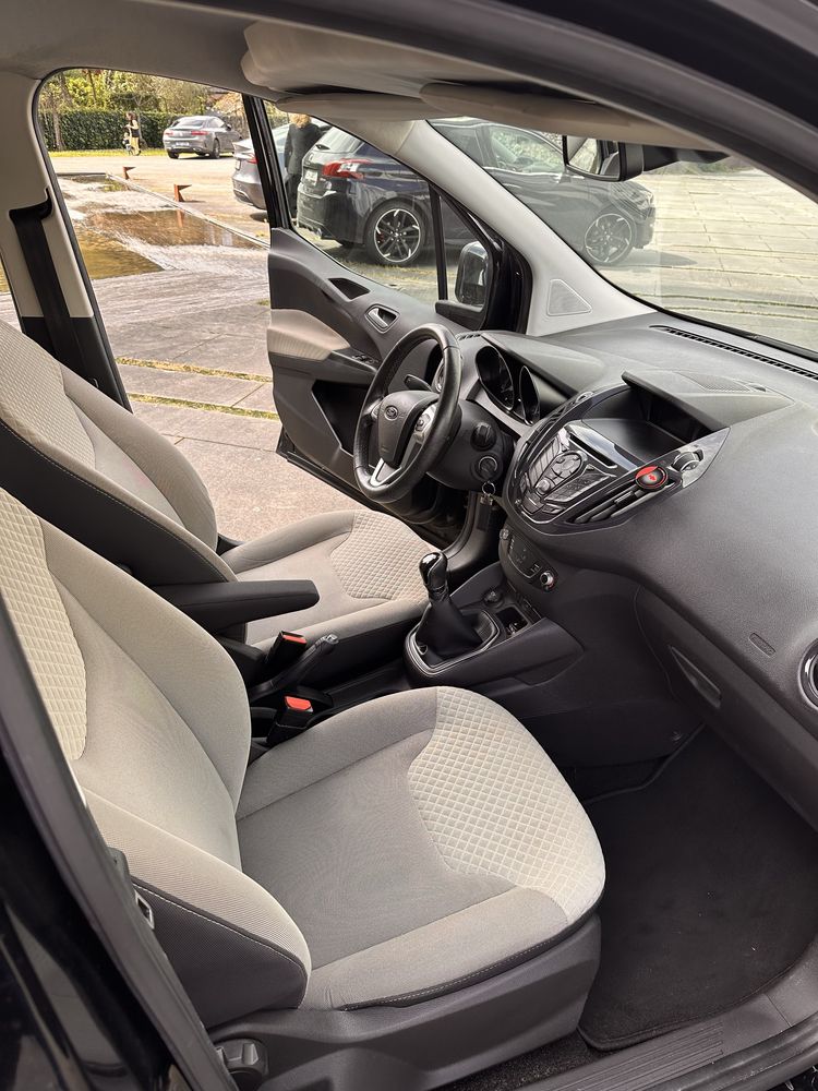 Ford Tourneo Courier 1.0 ecoboost