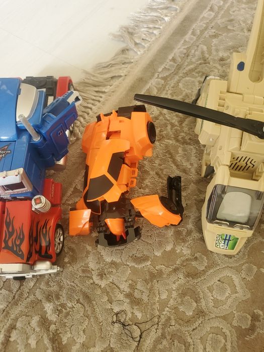 Продаются трансформеры.