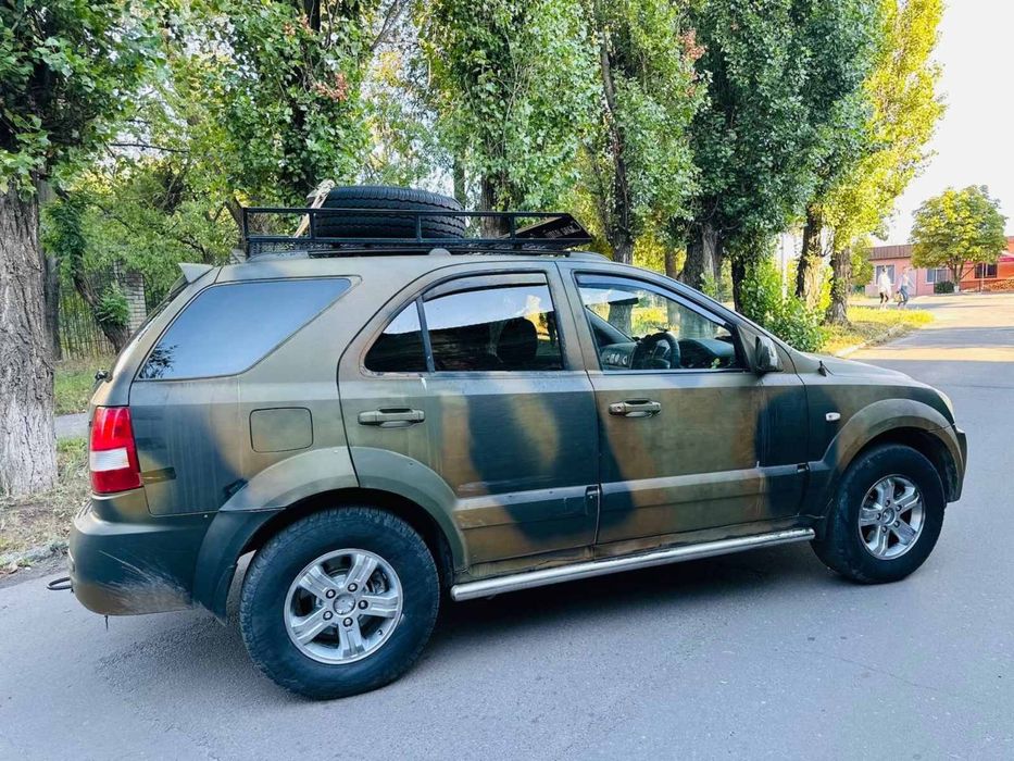 Продам kia sorento 2.5 дизель полный привод автомат