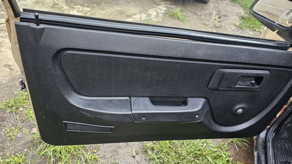 Автомобиль ЗАЗ (таврия) 1102