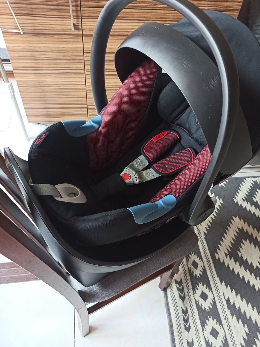 Fotelik Cybex Aton M Ferrari Victory Black