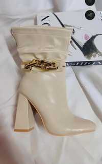 Botin Nude aceito trocas