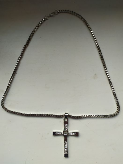 Хрестик на ланцюжку