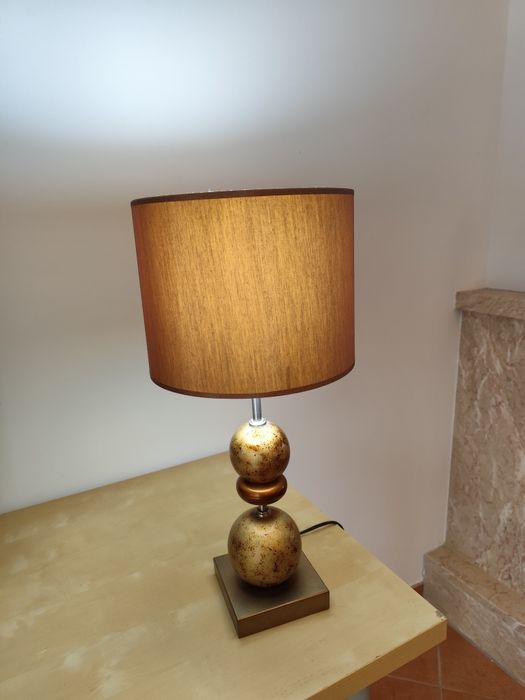 Candeeiros (2) de mesa ou de mesinha de cabeceira